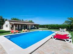 Ferienhaus - Ferienhaus Schönes Ferienhaus in Alcúdia mit Großem Pool