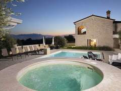 Ferienhaus - Ferienhaus Villa Piccolo Paradiso mit beheiztem Pool