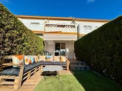 Ferienhaus - Ferienhaus Casa Fluvià mit Gemeinschaftspool