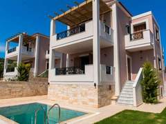 Ferienhaus - Ferienhaus Ferienvilla Natur mit Pool und Terrasse