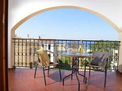 Ferienwohnung - Ferienwohnung Wohnung Castello Domus mit privatem Balkon