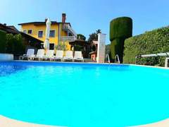 Ferienhaus - Ferienhaus mit beheiztem Pool