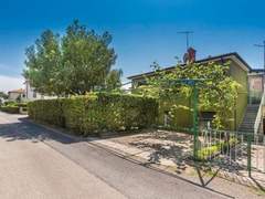 Ferienwohnung - Ferienwohnung Große Wohnung in Umag mit Kleinem Balkon