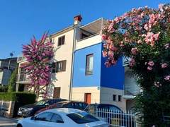 Ferienwohnung - Ferienwohnung Geräumige charmante Wohnung in der Nähe des Meeres