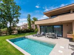 Ferienwohnung - Ferienwohnung Quercus Village APP 1 mit privatem Pool