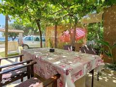 Ferienwohnung - Ferienwohnung Wohnung Pintar 1 mit Blick auf das Wasser