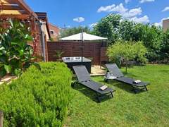 Ferienhaus - Ferienhaus Haus Mirelia für zwei Personen mit Garten