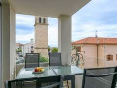 Ferienwohnung - Ferienwohnung MA Premantura Luxus Apartment Nr. 3 mit Meerblick und Parkplatz für 2+2 Persone