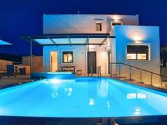 Ferienhaus - Ferienhaus Ferienvilla Perla mit Blick auf das Wasser