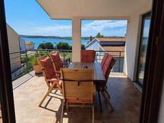 Ferienwohnung - Ferienwohnung Apartment mit drei Schlafzimmern und Meerblick