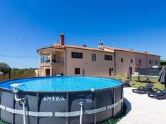 Ferienwohnung - Ferienwohnung Luxuriöse App. mit Pool