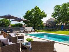 Ferienhaus - Ferienhaus Villa Anavi mit privatem Pool und großem Garten