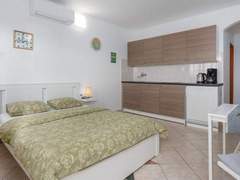 Ferienwohnung - Ferienwohnung Apartment Karabaic - 1