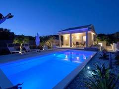 Ferienhaus - Ferienhaus Villa Teti, mit Schwimmbad und in der Nähe des Strandes