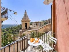 Ferienwohnung - Ferienwohnung Raffo, Wohnung mit Aussicht in Ragusa Ibla