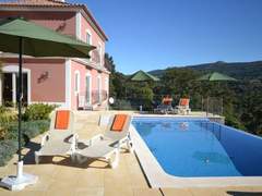 Ferienhaus - Ferienhaus Luxuriöse Privatvilla mit Infinity-Pool