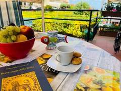 Ferienwohnung - Ferienwohnung Wohnung Etna Marine Garden