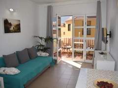Ferienwohnung - Ferienwohnung Große Wohnung in Playa De La Calera mit Schönem Balkon