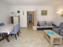 Ferienwohnung - Ferienwohnung Charmante Wohnung in Baška mit Eigener Terrasse