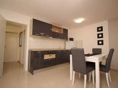 Ferienwohnung - Ferienwohnung Nettes Appartement in Baška mit Gemeinsamer Terrasse