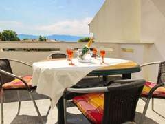 Ferienwohnung - Ferienwohnung Charmante Ferienwohnung in Baška mit Eigenem Balkon