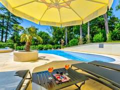 Ferienwohnung - Ferienwohnung Villa Emilia App 102 / HR-10058-08