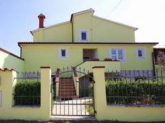 Ferienwohnung - Ferienwohnung Casa Robi