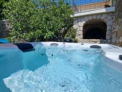 Ferienhaus - Ferienhaus Geräumige Villa mit drei Schlafzimmern und einem ruhigen Garten