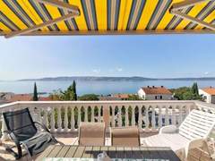 Ferienwohnung - Ferienwohnung Wohnung für 6 Personen mit Panoramablick aufs Meer