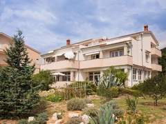 Ferienwohnung - Ferienwohnung Nette Ferienwohnung mit Whirlpool und Garten