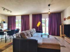 Ferienwohnung - Ferienwohnung Große Wohnung in Palit mit Privatem Balkon