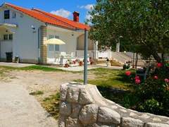 Ferienwohnung - Ferienwohnung Appartement in Kampor