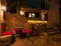 Ferienwohnung - Ferienwohnung Kleine Wohnung in Omiš mit Privatem Balkon