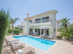 Ferienhaus - Ferienhaus Wunderschöne Ferienvilla in Strandnähe