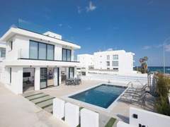 Ferienhaus - Ferienhaus Haus in Paralimni mit Doppelveranda