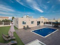 Ferienhaus - Ferienhaus 3-Schlafzimmer-Villa in Protaras Zentrum mit Pool