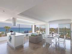 Ferienwohnung - Ferienwohnung Luxuriöse Wohnung am Strand von Thalassa