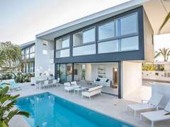 Ferienhaus - Ferienhaus Neue, moderne 3-Schlafzimmer-Villa mit privatem Pool