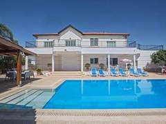 Ferienhaus - Ferienhaus Familienvilla in Paralimni mit spektakulärer Aussicht