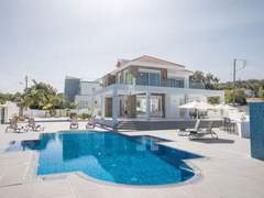 Ferienhaus - Ferienhaus 5 Schlafzimmer Privater Pool in Protaras Zentrum