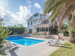 Ferienhaus - Ferienhaus Ferienvilla Jo für 10 Personen in Paralini