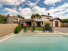 Ferienhaus - Ferienhaus Ferienvilla mit Pool, ruhige Aria