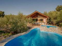 Ferienhaus - Ferienhaus Haus mit Pool, 50 Meter vom Meer entfernt