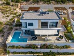 Ferienhaus - Ferienhaus Gemütliches Ferienhaus in Vinišće mit Privatem Pool und Meerblick