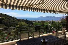 Ferienwohnung - Résidence Coup De C&oelig;ur Vue Mer & Grande Terrasse ❤live In La Vista❤ - Ferienunterkunft in Cannes (4 Personen)