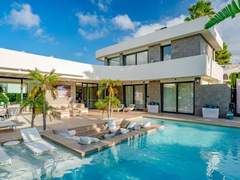 Ferienhaus, Exklusive Unterkunft - Ferienhaus, Villa Essence