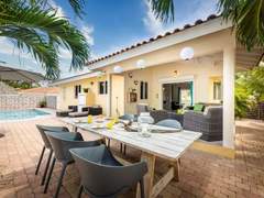 Ferienhaus - Ferienhaus Villa Drumi Dushi met privé zwembad