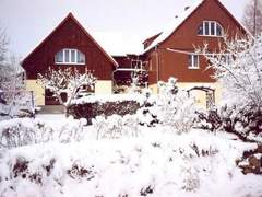 Ferienwohnung - Ferienwohnung Appartement in Schönfeld mit Großem Garten