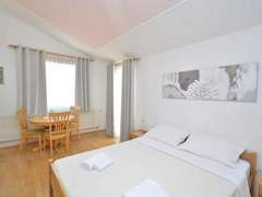 Ferienwohnung - Ferienwohnung Ein Apartment im Ferienhaus Zweirosen