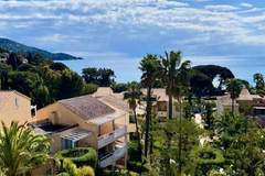 Ferienwohnung - Résidence L&rsquo;anse De Pramousquier - Vue Mer Et Loisirs - Ferienunterkunft in Le Lavandou (4 Personen)